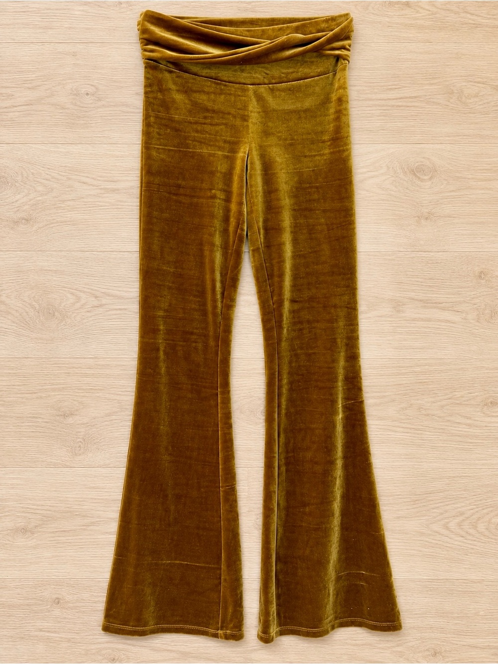Forever 21 mustard yellow Velvet Flare pull on pants / Leggings small